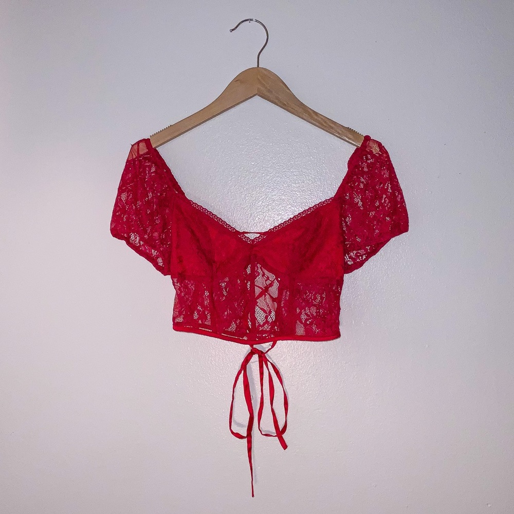 UO Vanessa Lace-Up Cropped Top
